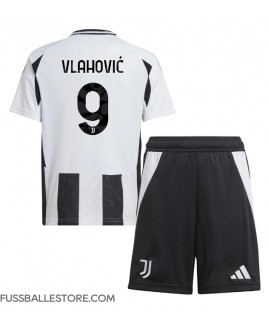 Günstige Juventus Dusan Vlahovic #9 Heimtrikotsatz Kinder 2024-25 Kurzarm (+ Kurze Hosen)
